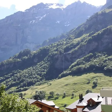 Au Chalet Suisse * 洛伊克巴德